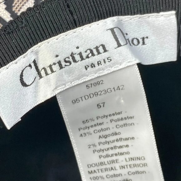 AUTHENTICITY GUARANTEED Dior Oblique Veiled bob hat checked